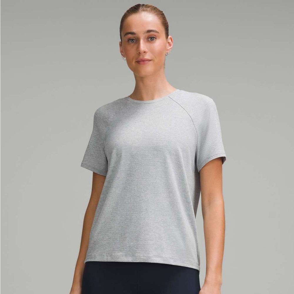 EUC Lululemon License to Train Classic-Fit T-Shirt Heathered Rhino Grey size 12
